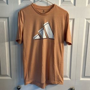 Adidas, medium primegreen aeroready t-shirt in peach color.  Medium in size